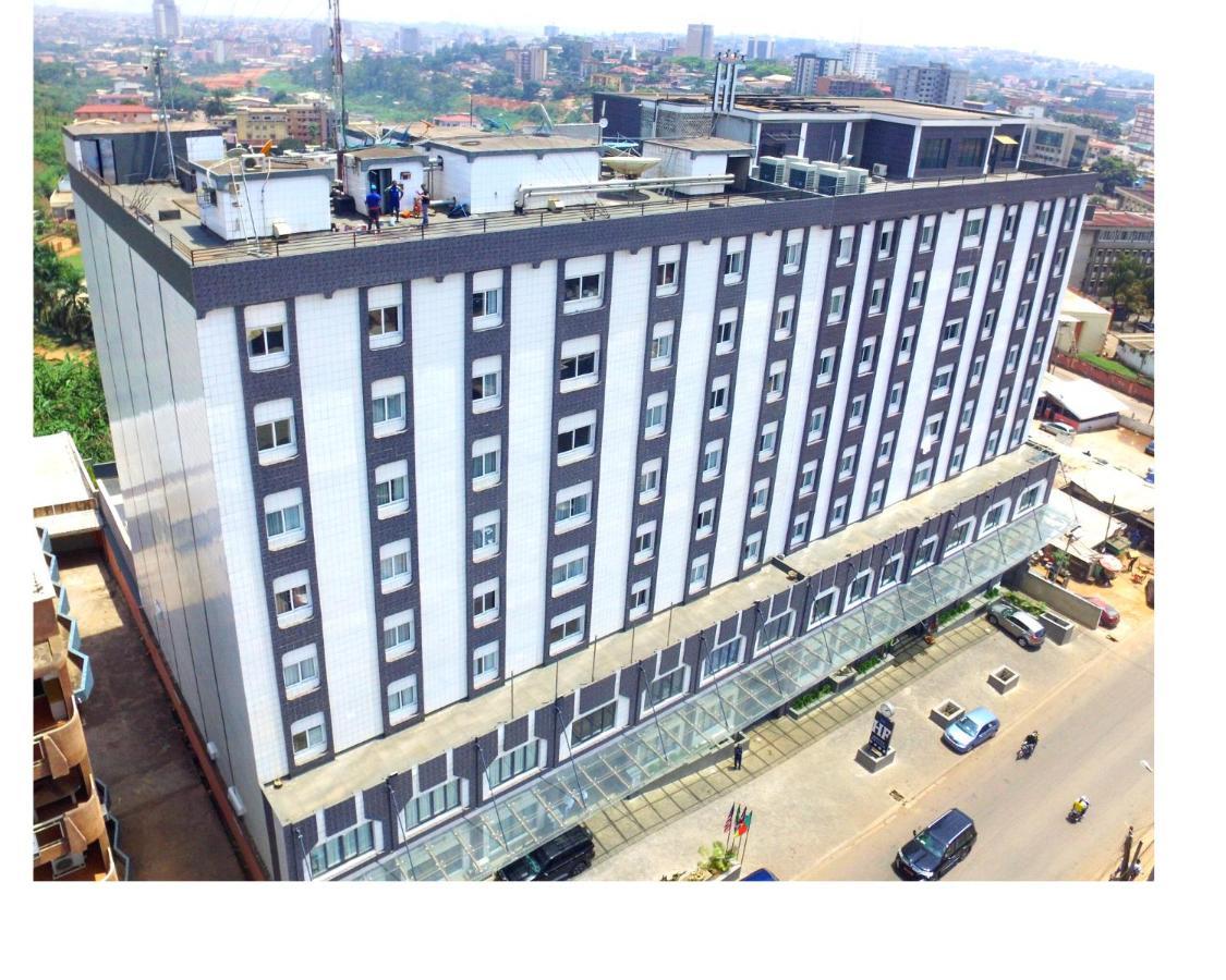 Hotel Franco Yaoundé Buitenkant foto